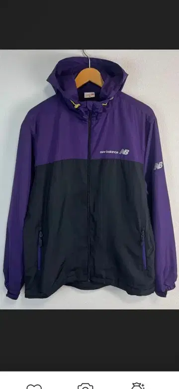 뉴발란스 나일론 자켓 보라색 블랙