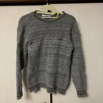 베이지 크루넥 스웨터 made in Australia