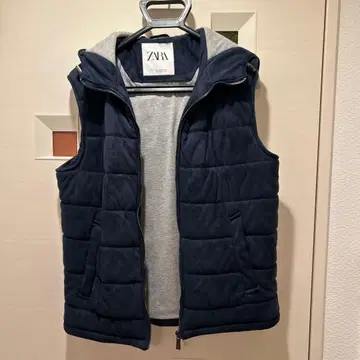 ZARA 네이비 퀼팅 다운 베스트