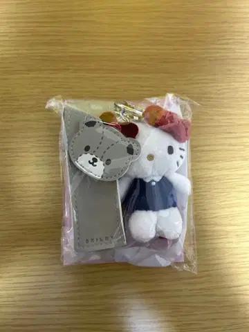 HELLO KITTY x BRILMY 거울 포함 립 참 베이지