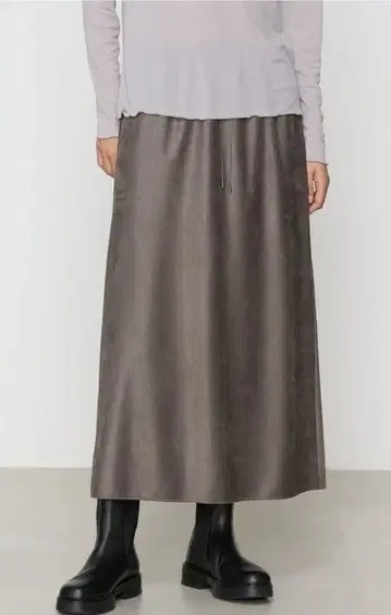 [ 개버딘 KT] 스웨이드 느낌 저리 세미 타이트 스커트