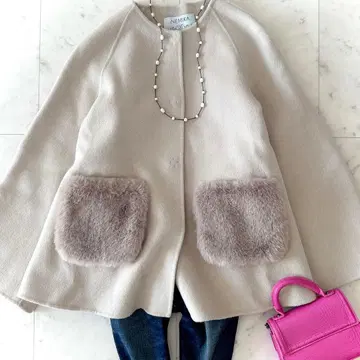 새상품급 레리안 계열 네미카 울 노카라 코트 숏 기장 복슬복슬