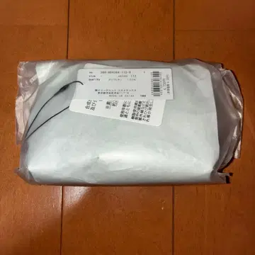 마리콴트 심플 엠보싱 데이지 라운드 파우치 라이트 블루