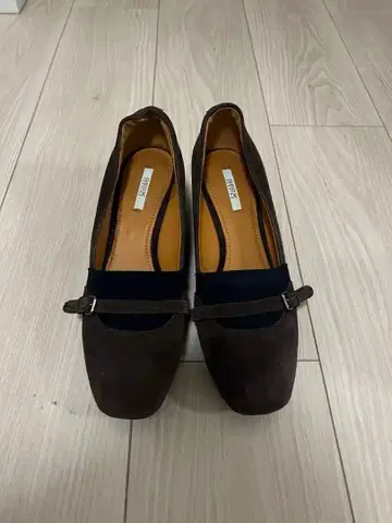 GEOX 브라운 스웨이드 웨지힐 펌프스