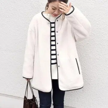 아이보리 보아 자켓