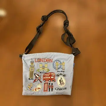 Chacott 런던 자수 에코백