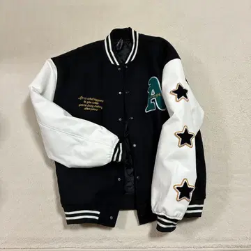 별 자수 바시티 자켓 블랙/화이트