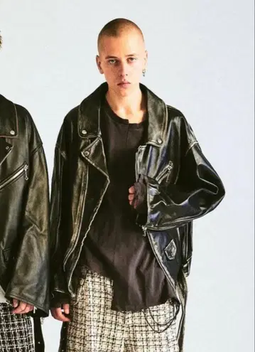 DISCOVERED NotE 데미지 카우 가죽 더블 라이더 자켓