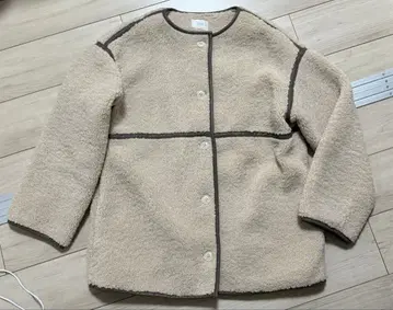 LOWRYS FARM 베이지 플리스 자켓