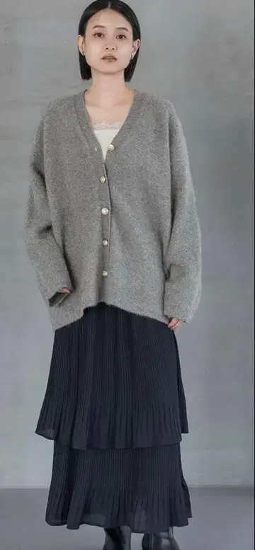 apart by CN 라쿤 네이비 V 가디건