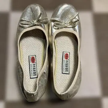 골드 리본 포함 발레 슈즈