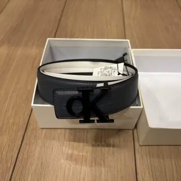 Calvin Klein 그레이 벨트 사이즈 85