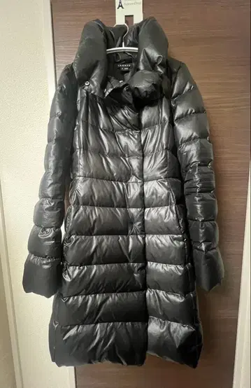 띠어리 블랙 롱 다운 자켓