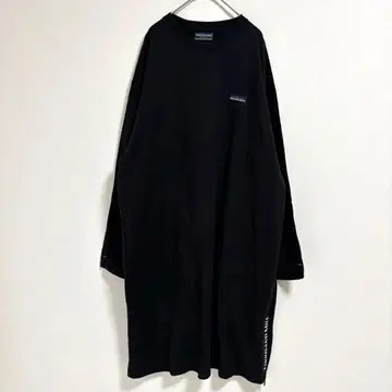 THOUSAND MILE 사우전드마일 로고 슬릿 원피스 블랙