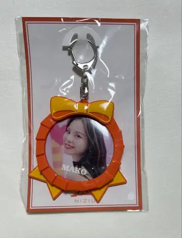 NiziU MAKO 케이스 포함 캔 배지