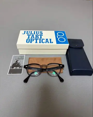 JULIUS TART OPTICAL AR 44-22 블랙 안경