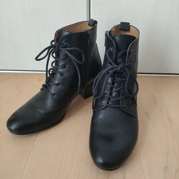 키다리 아저씨 블랙 부츠