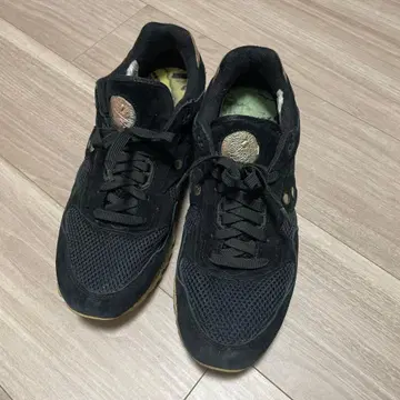 Saucony 블랙 스니커즈