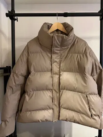 WONDER NOAH 베이지 숏 기장 다운 자켓