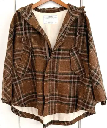 [새상품급] 브로캔트 체크 무늬 판초 코트 브라운