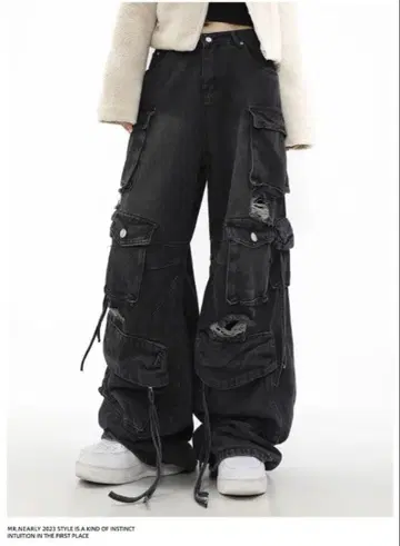 MR NEARLY 2023 다크 그레이 카고 팬츠