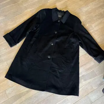 캐시미어 100% RIPPLES 블랙 코트 여성용