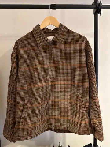 INHERIT 브라운 계열 체크 자켓