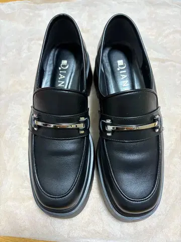 DIANA 블랙 통굽 로퍼 23.5cm