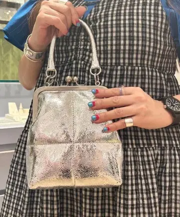 MARGESHERWOOD 가마구치 숄더 실버 beams 완판템