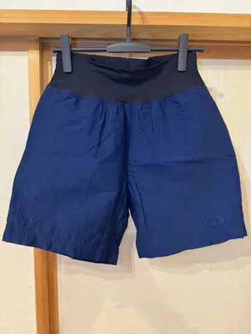 THE NORTH FACE 네이비 숏팬츠 L