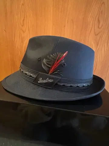 볼사리노 중절모 햇 블랙 깃털 포함 57cm [ 박스 포함 ]