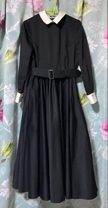 foufou 바이컬러 긴팔 드레스