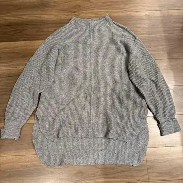 그레이 긴팔 오버 사이즈 니트