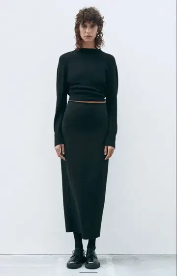 ZARA 자라 ZW COLLECTION 핏 미디 스커트 블랙