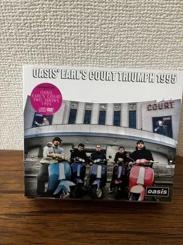 Oasis Earl's Court Triumph 1995