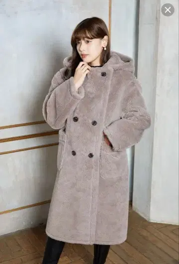 Herlipto Fleur Shearling Boa Coat 보아 코트