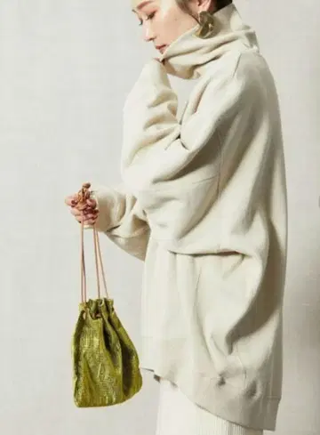 FREAK'S STORE 터틀넥 맨투맨 베이지 한정판