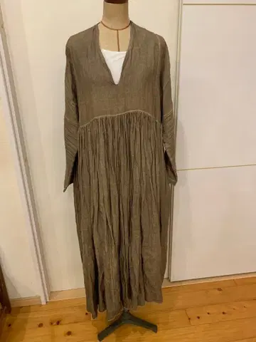 인기 작가 syuyu 님, 감 타닌과 로그 우드로 물들인 원피스