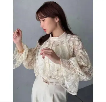 eimy istoire 스탠드 카라 레이스 블라우스 아이보리