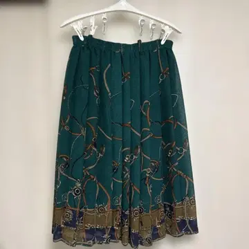 플레어 스커트 그린 계열 추상 무늬