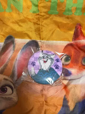 파우바트 복슬복슬 캔 배지