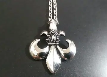 우시지마군 모티브 백합 문장 펜던트 목걸이