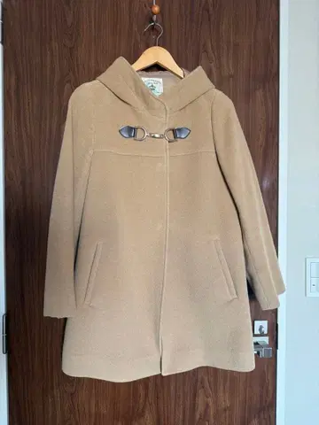베이지 후드 부착 더플 코트