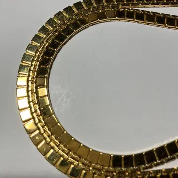 골드 체인 목걸이