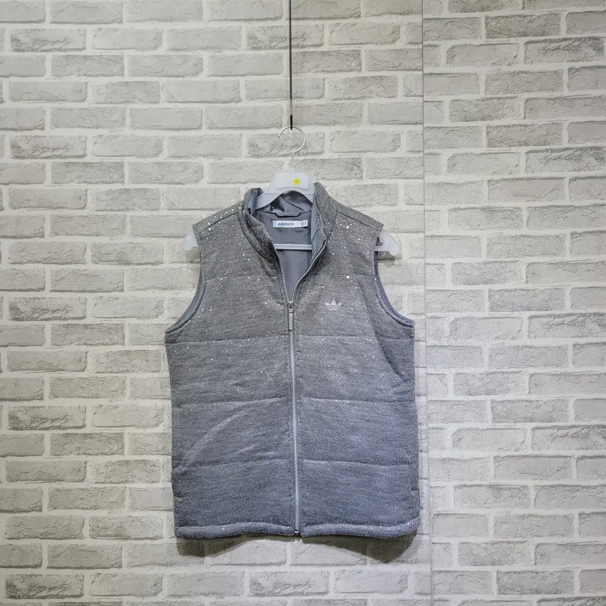 N156 Adidas Padded Vest 55-66