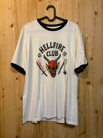 STRANGER THINGS HELLFIRE CLUB 링거T