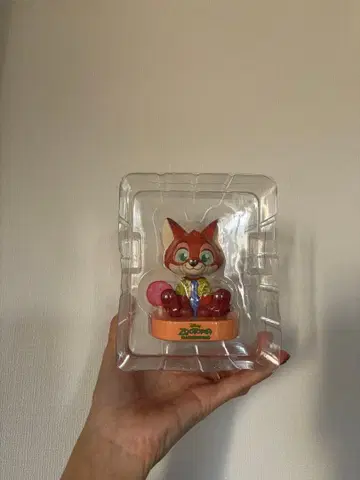 상하이 디즈니 주토피아 닉 피규어