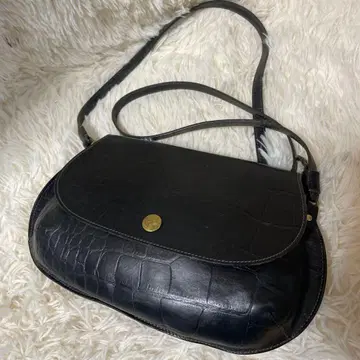 일비종떼 숄더백 핸드백 악어 엠보 로고 각인 블랙