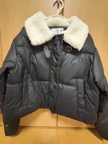 인조 모피 카라 부착 다운 자켓