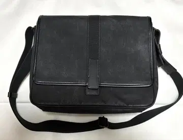 다케오 키쿠치 숄더백